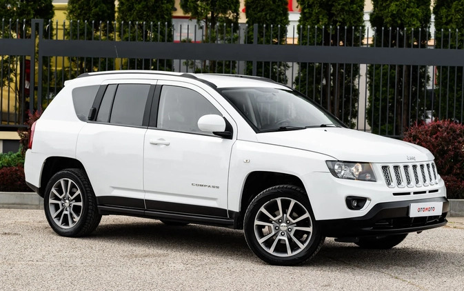 Jeep Compass cena 47900 przebieg: 211000, rok produkcji 2014 z Radom małe 667